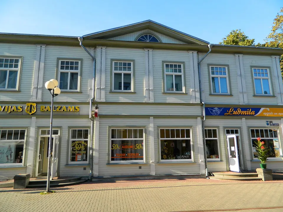 Shops on Jomas iela, Jūrmala