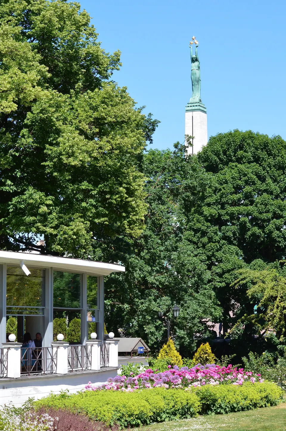 Freedom Monument, Riga
